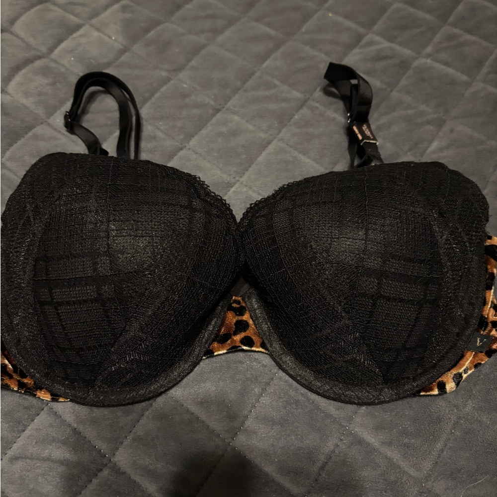 Victoria’s Secret Black and Leopard Women's Bra